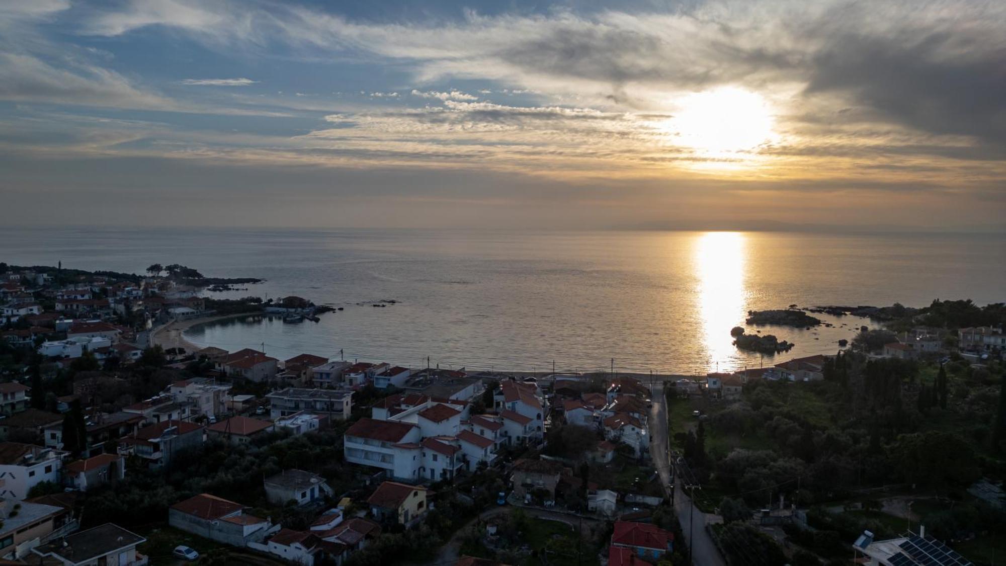 Torri Di Pietra Villa Stoúpa Buitenkant foto