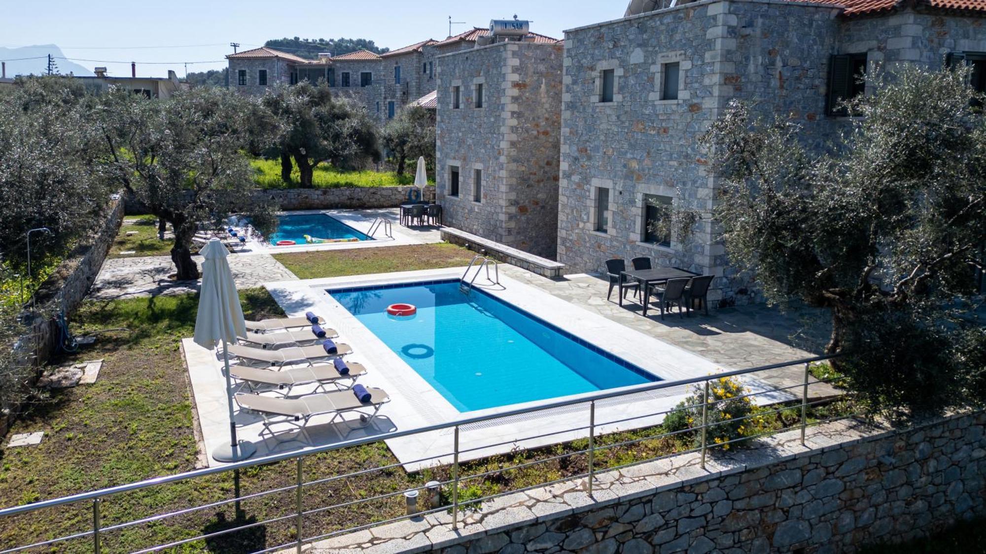 Torri Di Pietra Villa Stoúpa Buitenkant foto