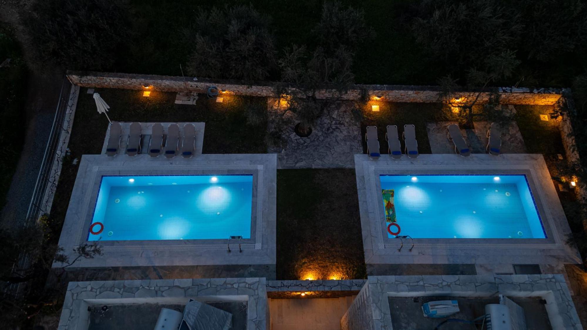 Torri Di Pietra Villa Stoúpa Buitenkant foto