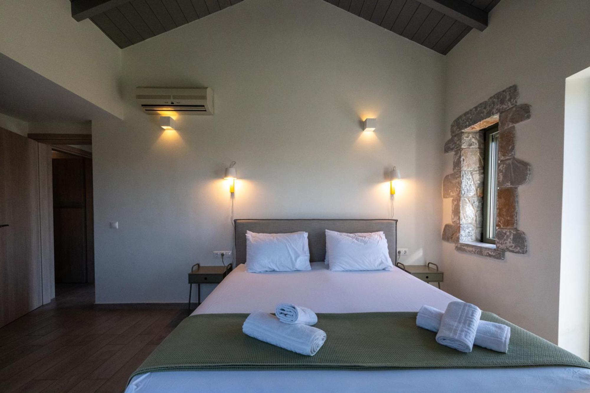 Torri Di Pietra Villa Stoúpa Kamer foto
