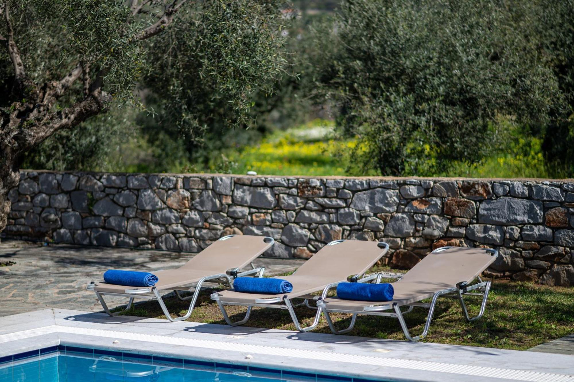 Torri Di Pietra Villa Stoúpa Kamer foto