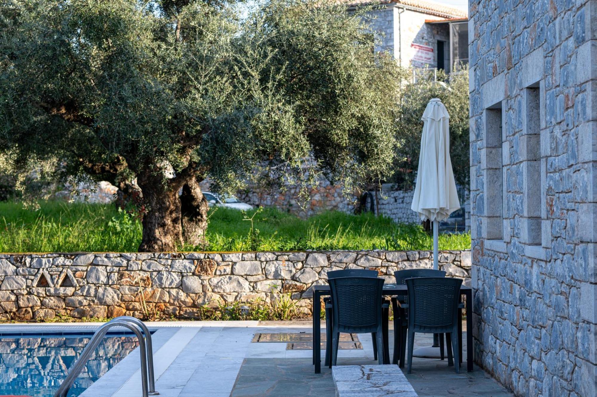 Torri Di Pietra Villa Stoúpa Kamer foto