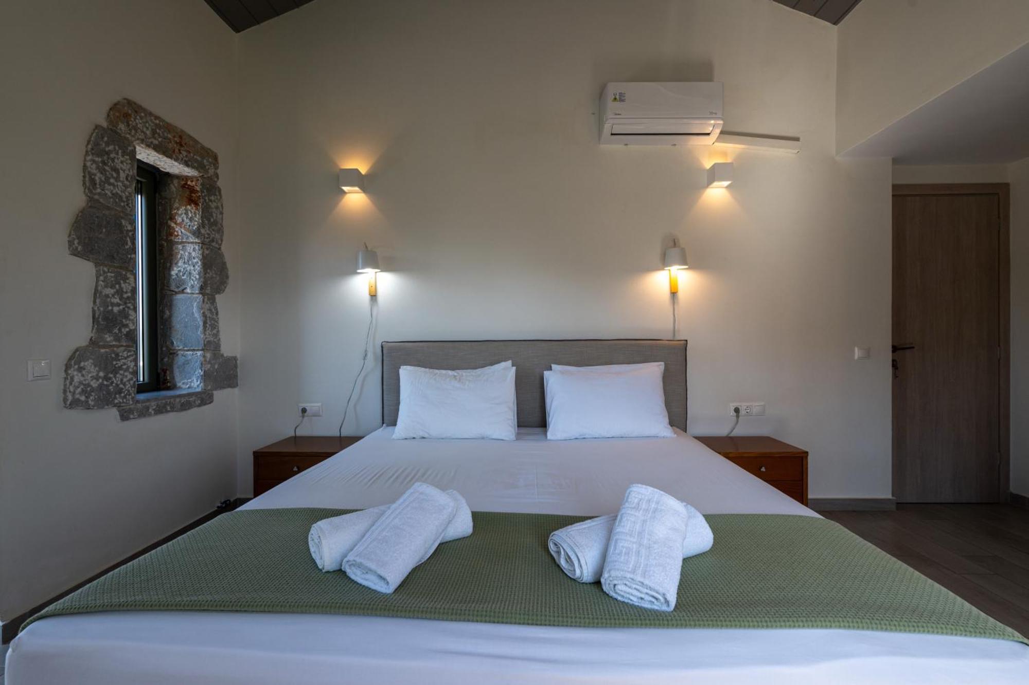 Torri Di Pietra Villa Stoúpa Kamer foto