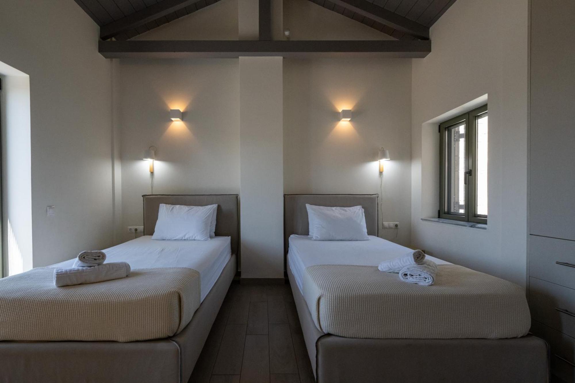 Torri Di Pietra Villa Stoúpa Kamer foto